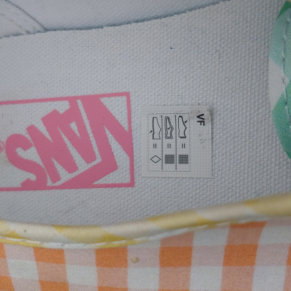 Like New Vans Gingham Embroidered Cherry, Women 12, Men 10.5 - Picture 11 of 11